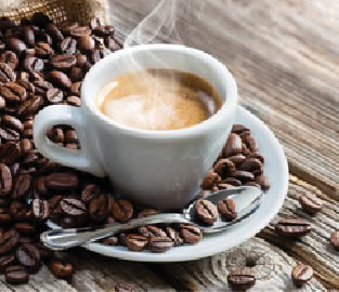 Tasse de café et grains